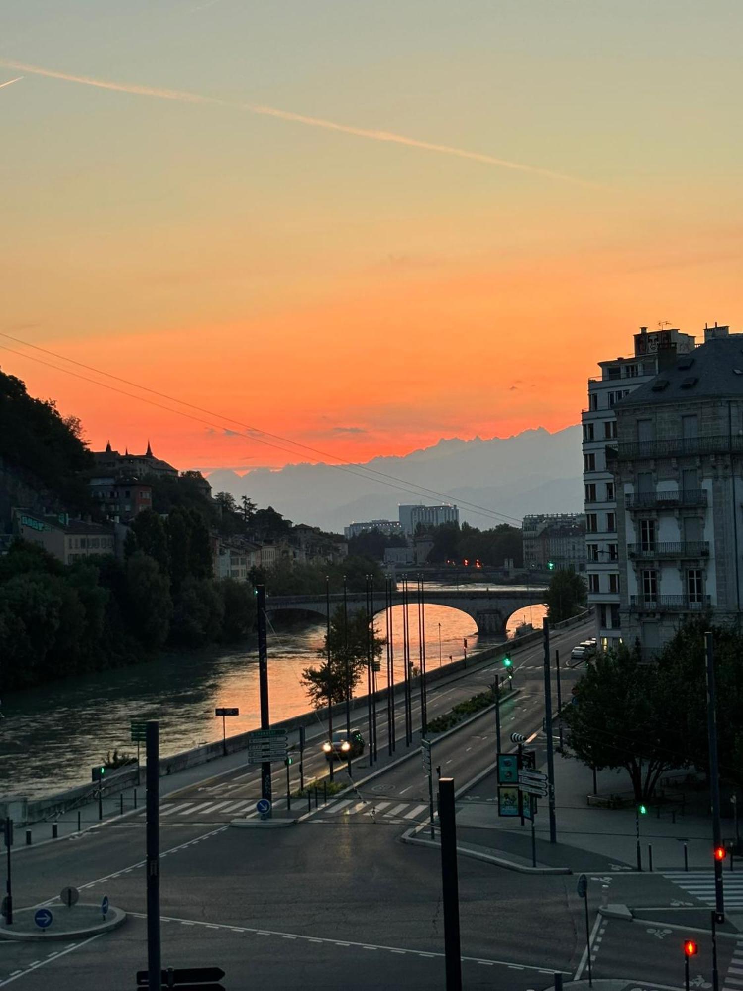 Le Telepherique, Vue Bastille, 6 Pers, 300 M Gare 格勒诺布尔 外观 照片